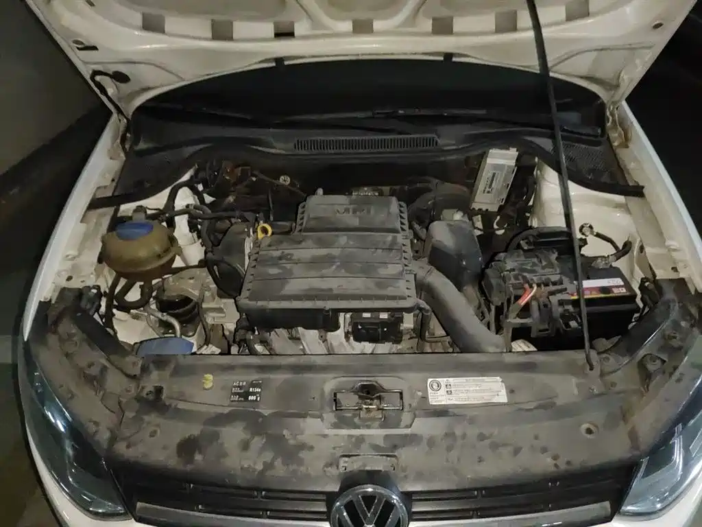 Volkswagen Polo 2014 1.6L Automatic Comfort Edition фото 11