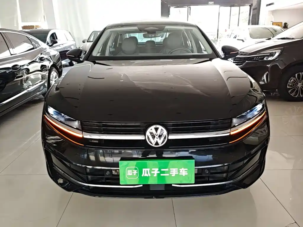 Фото 3 - Volkswagen Magotan