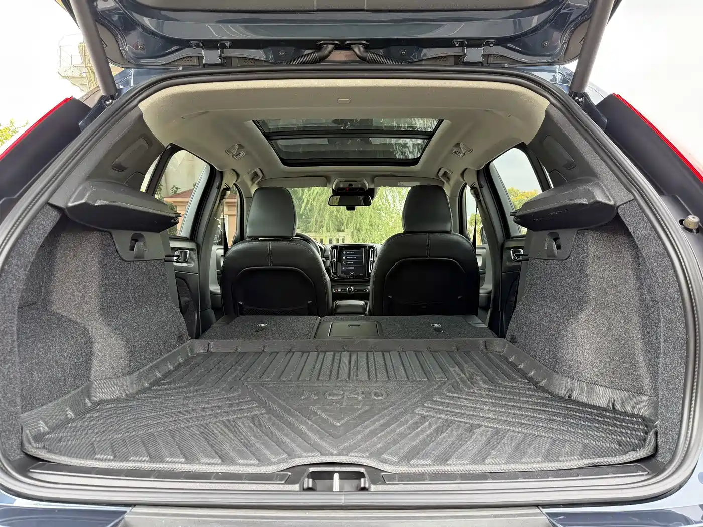 Photo 15 - Volvo XC40