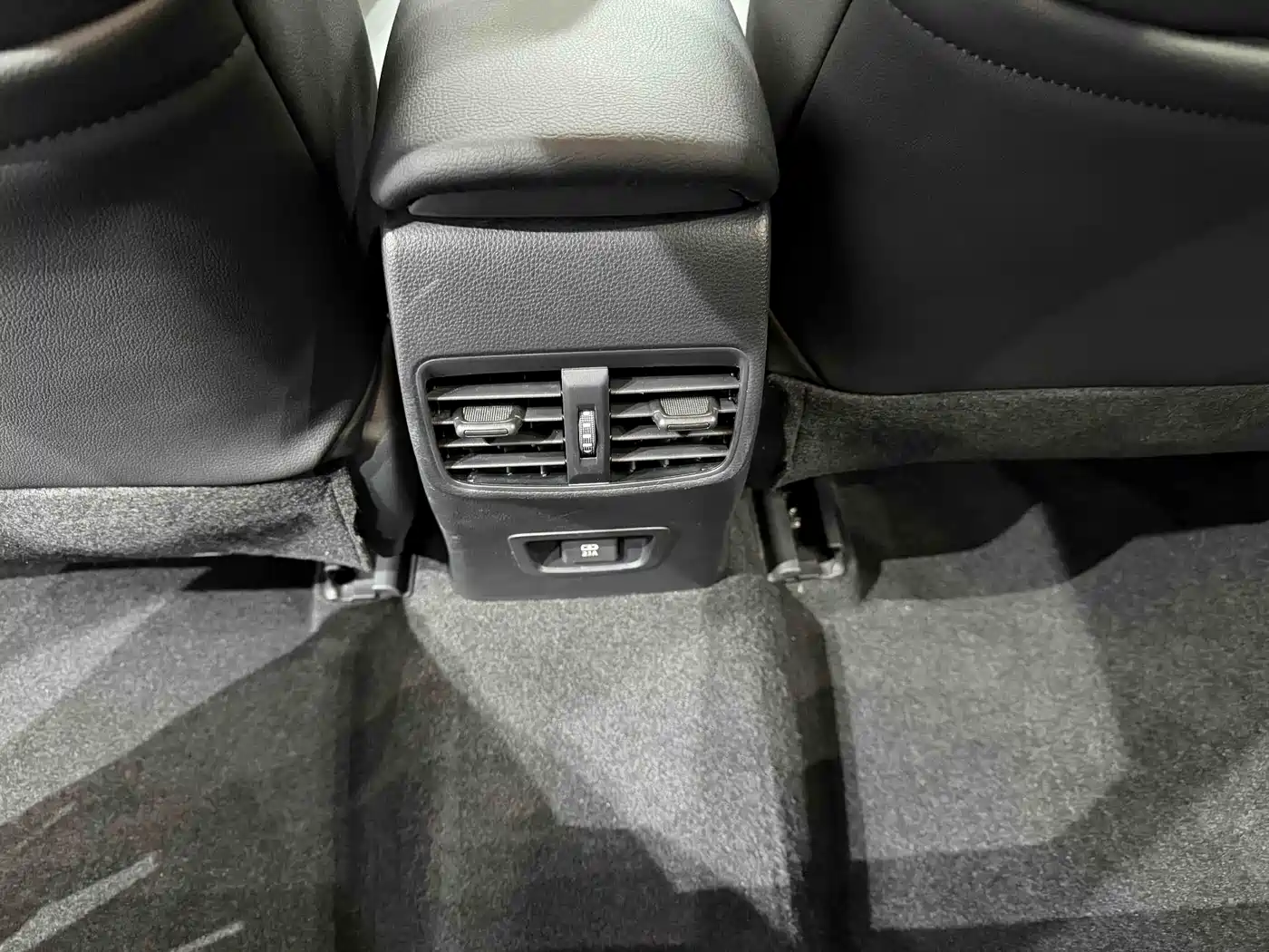 Toyota Levin 2022 Facelift TNGA 1.5L CVT Progressive Edition фото 13