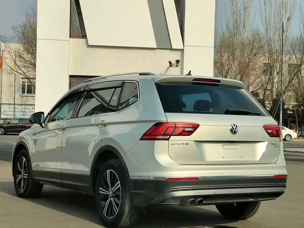 Volkswagen Tiguan L 2019 330TSI Automatic 2WD Panorama Comfort Edition China VI фото 7