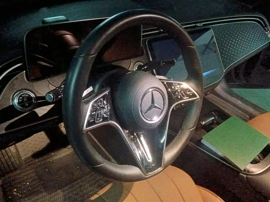 Mercedes-Benz E-Class 2024 E 300 L Fashion фото 15