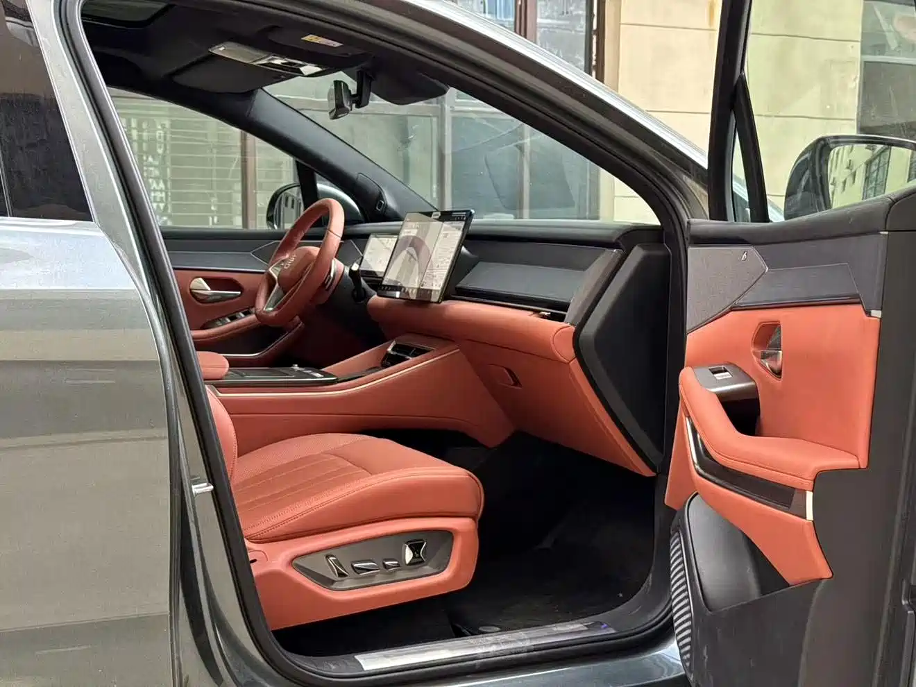 BYD Tang L 2025 DM 175KM Drone Player Edition фото 14