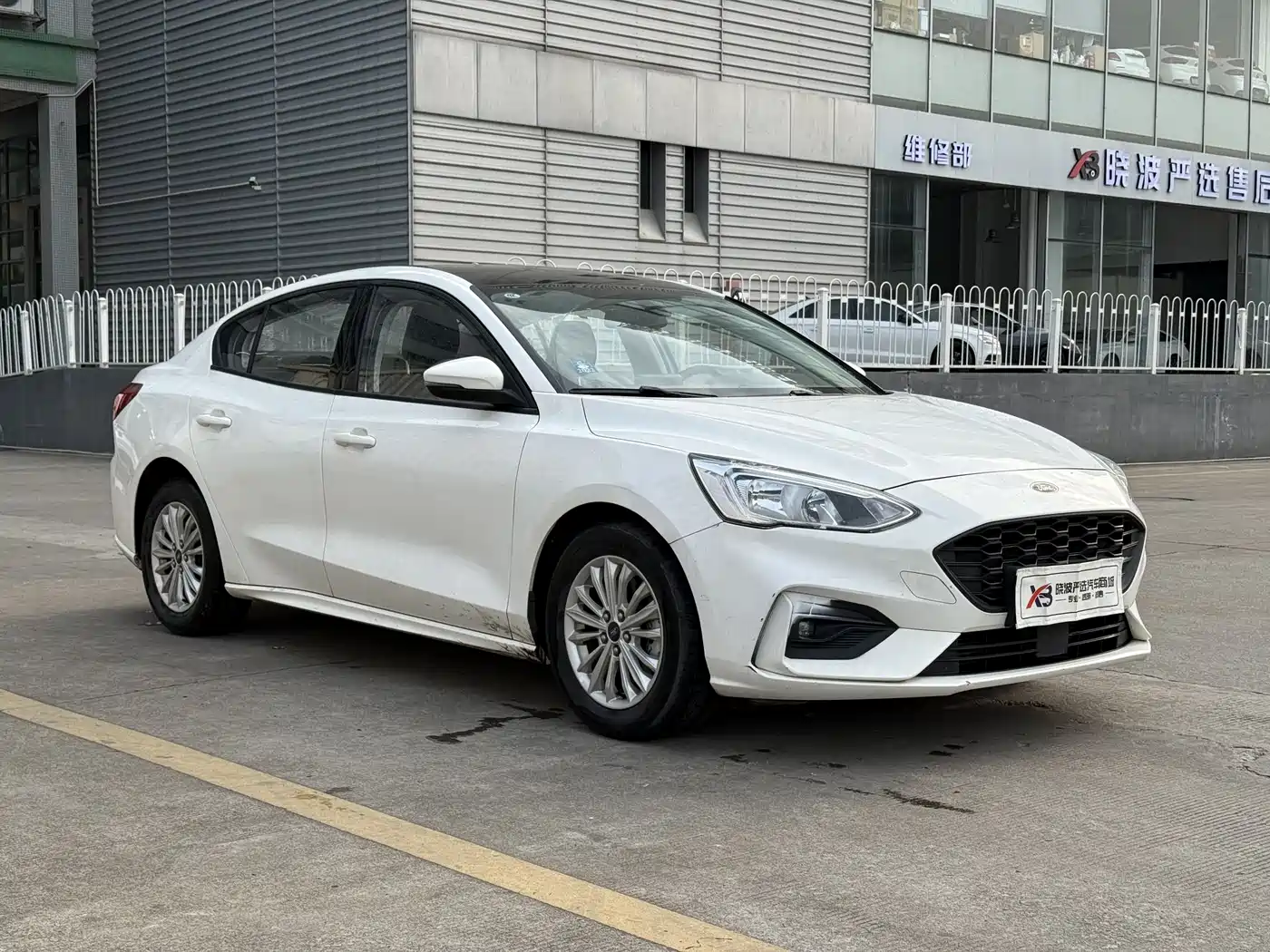 FORD FOX
