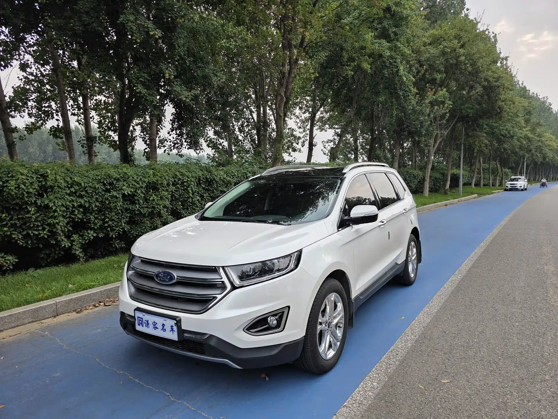 Фото 1 - Ford Edge