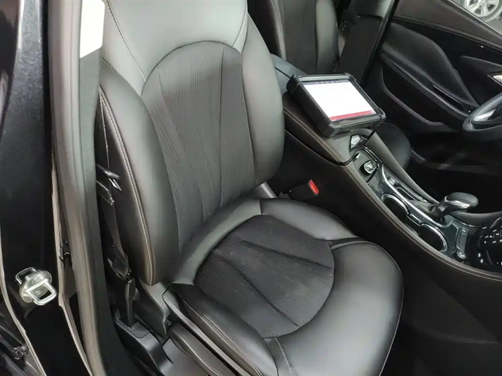 Buick Envision Plus 2016 20T 2WD Leading фото 25