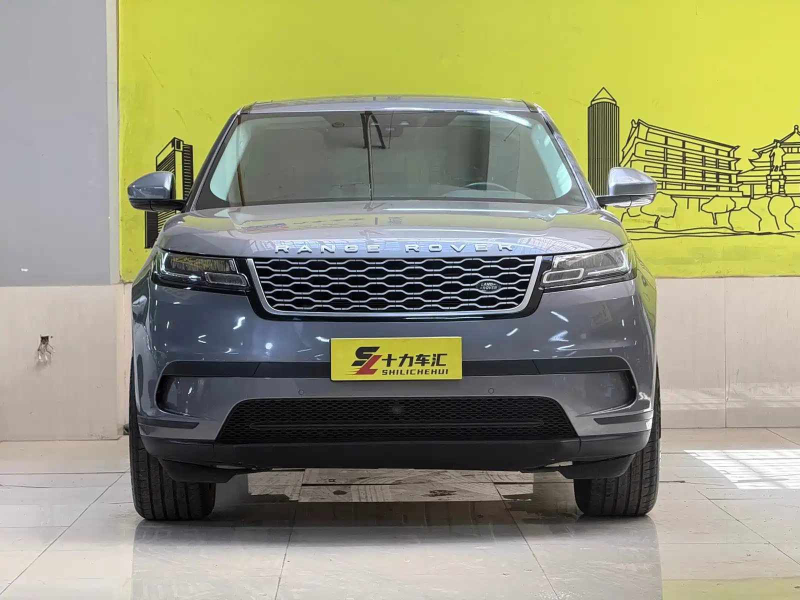Фото 2 - Land Rover Range Rover Velar