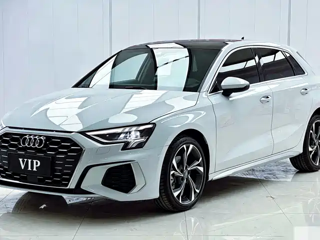 Audi A3 Sportback 35 TFSI, Стиль Спорт