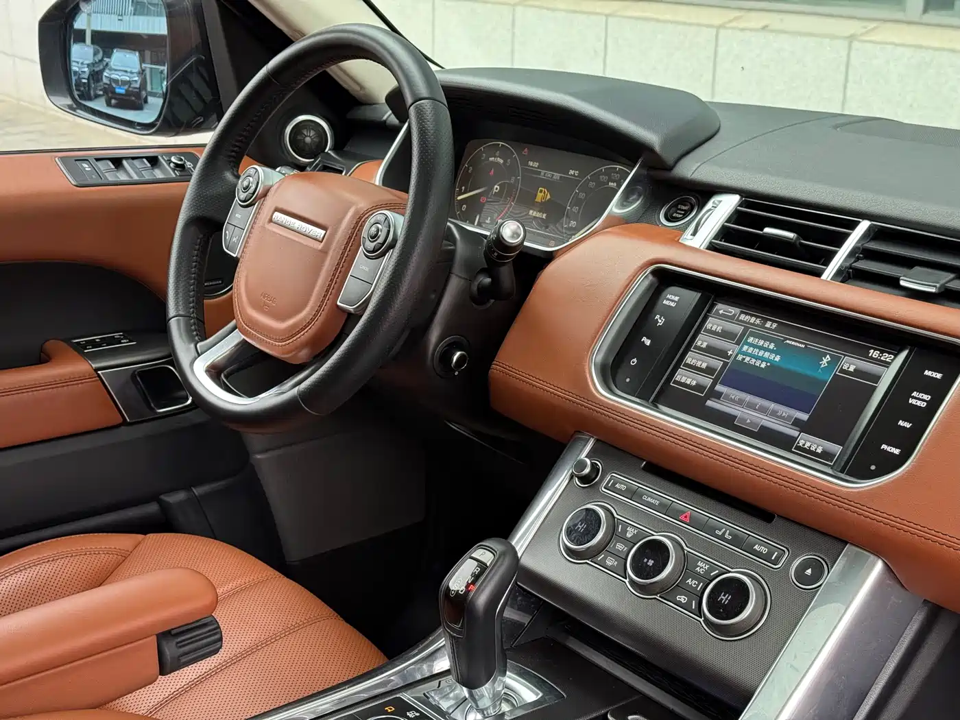 Land Rover Range Rover Sport 2014 3.0 SC V6 HSE DYNAMIC фото 19
