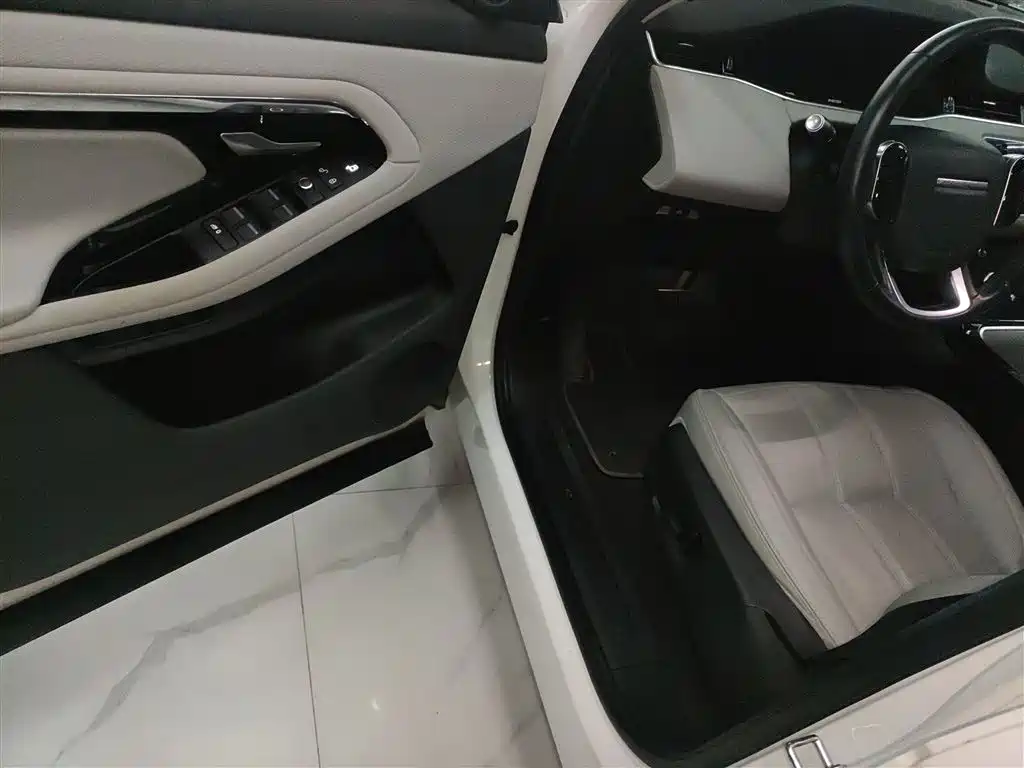 Land Rover Range Rover Evoque 2020 249PS Youth Edition фото 16