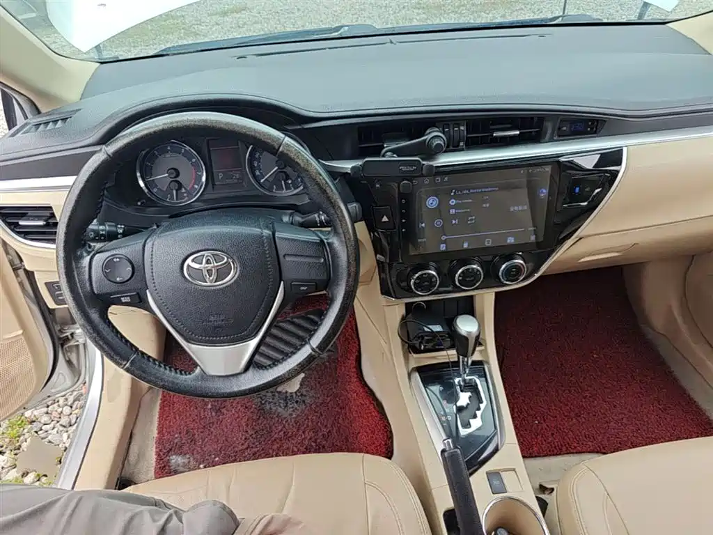 Toyota Corolla 2014 1.6L CVT GL-i Leather Edition фото 10