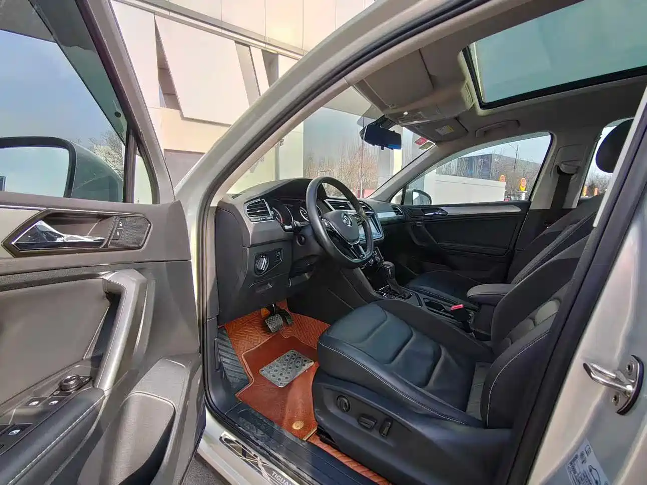 Volkswagen Tiguan L 2019 330TSI Automatic 2WD Panorama Comfort Edition China VI фото 5