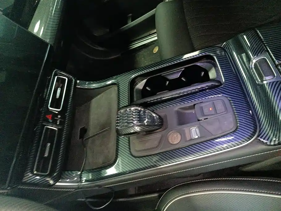 GAC Trumpchi Trumpchi GS8 2024 Navigator Series 2.0TGDI 2WD Luxury Smart Connect Edition фото 16