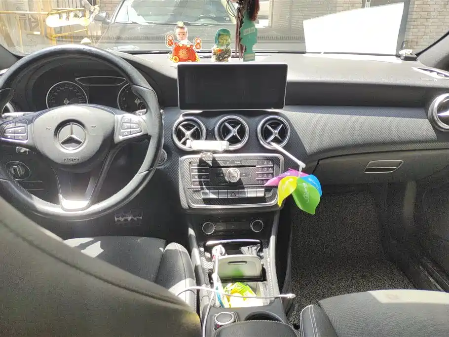 Mercedes-Benz A-Class (Import) 2017 A 200 Dynamic Edition фото 12