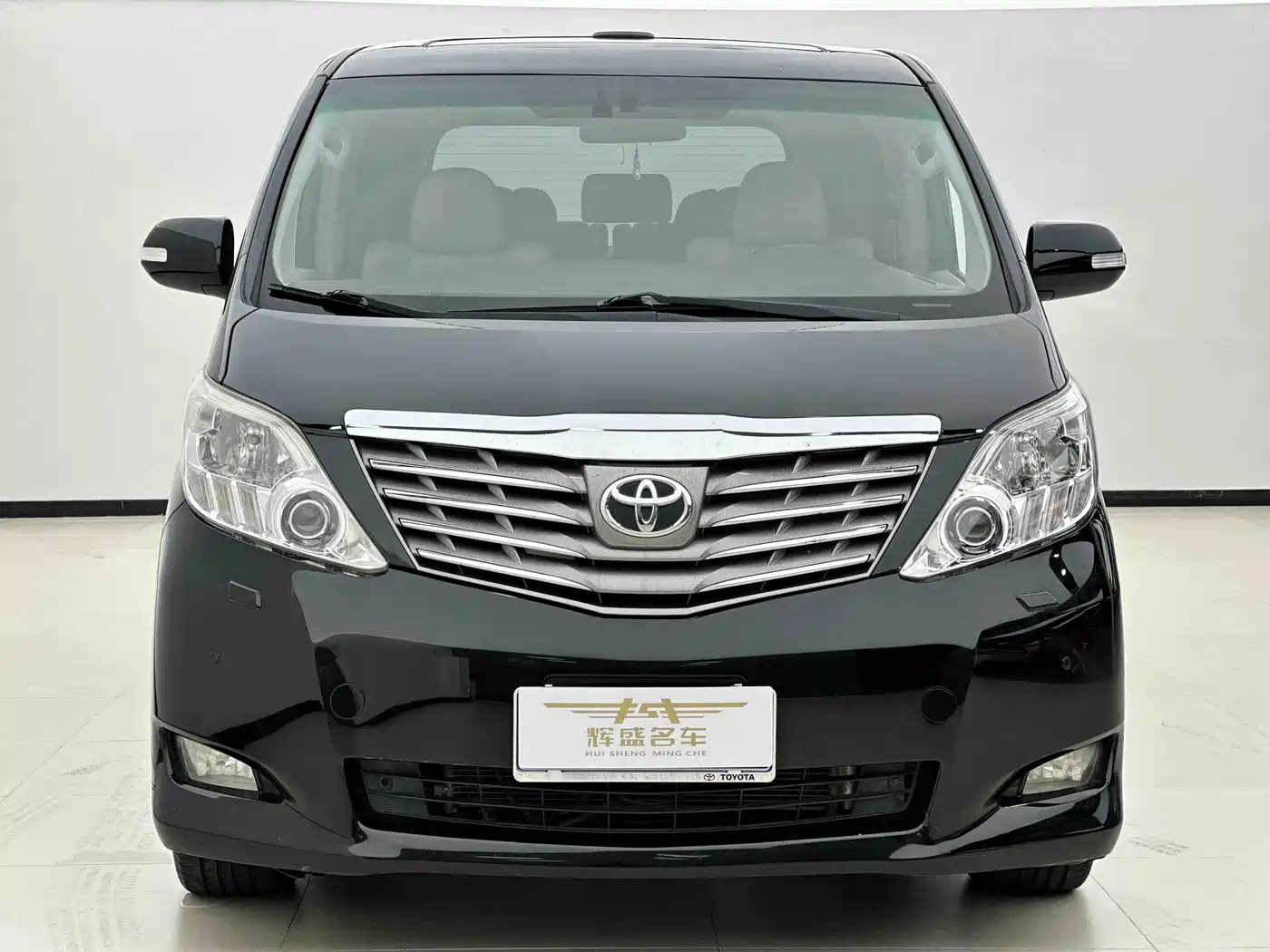 Toyota Alphard 2011 3.5L Luxury Edition фото 2