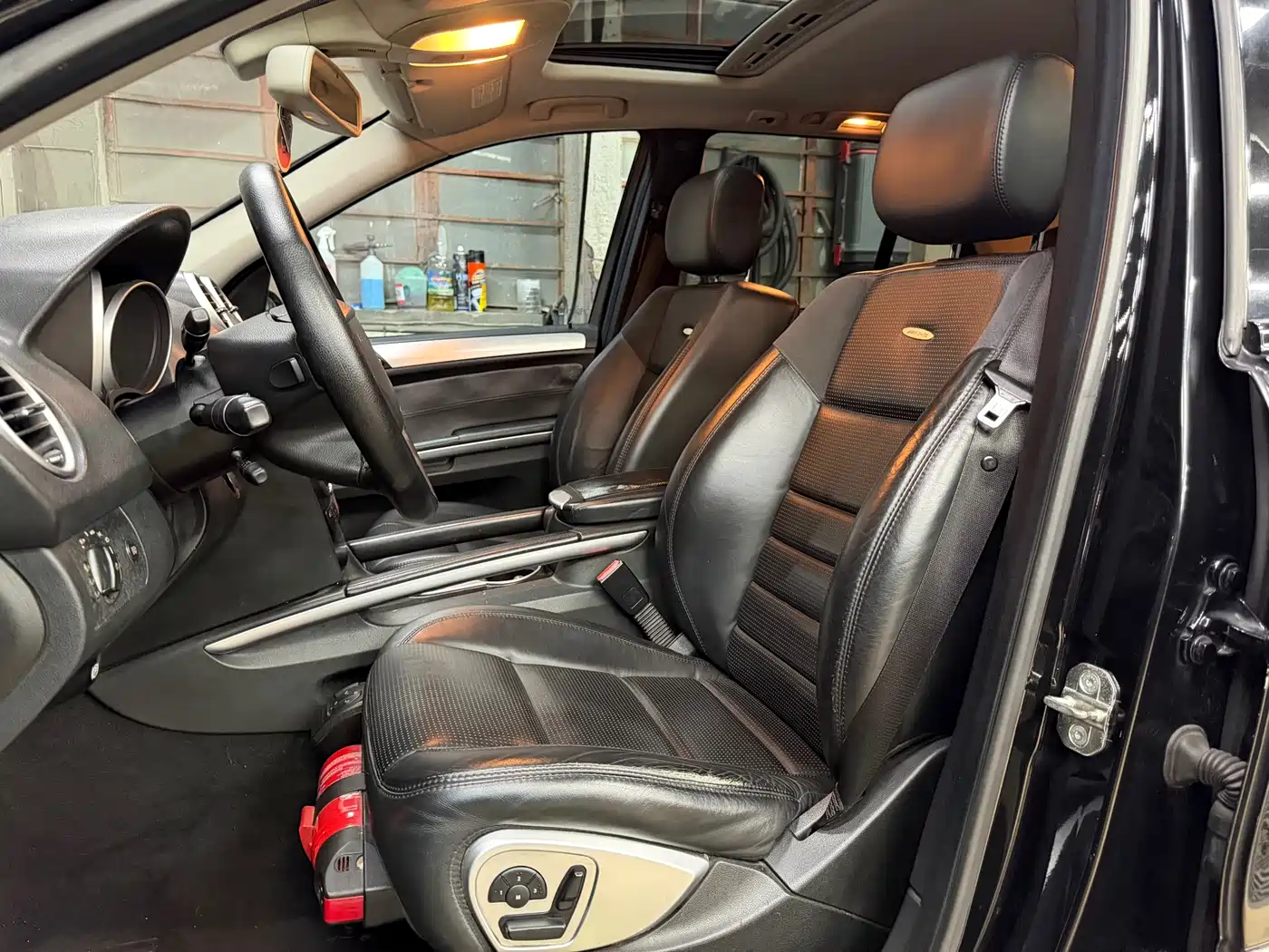 Mercedes-Benz M-Class AMG 2007 AMG ML 63 фото 23