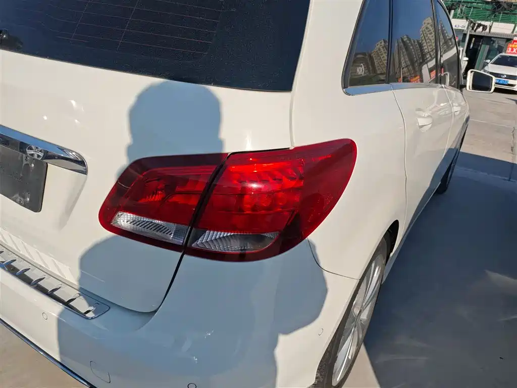 Mercedes-Benz B-Class 2017 B 200 Dynamic фото 24