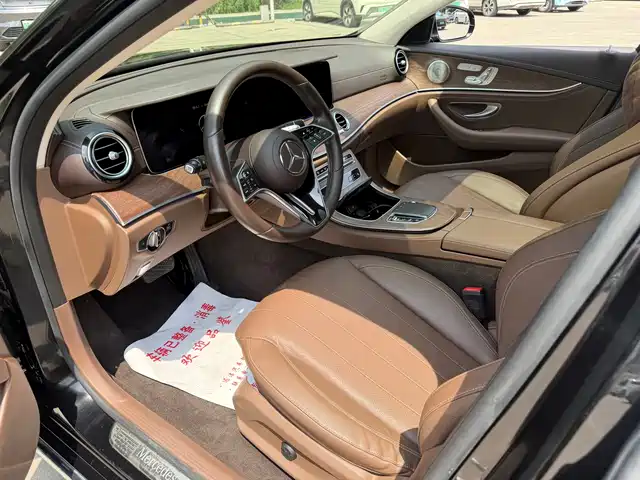 Mercedes-Benz E-Class 2023 E 300 L Luxury — фото 4