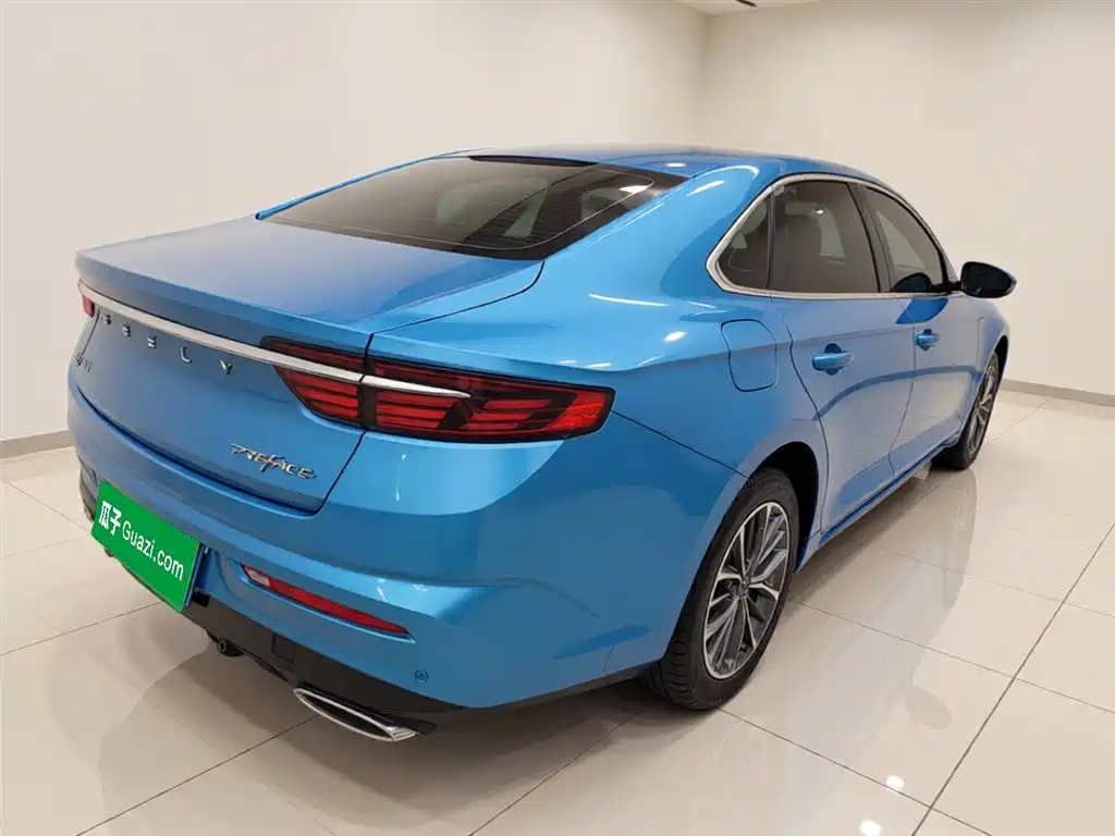 Фото 7 - Geely Preface