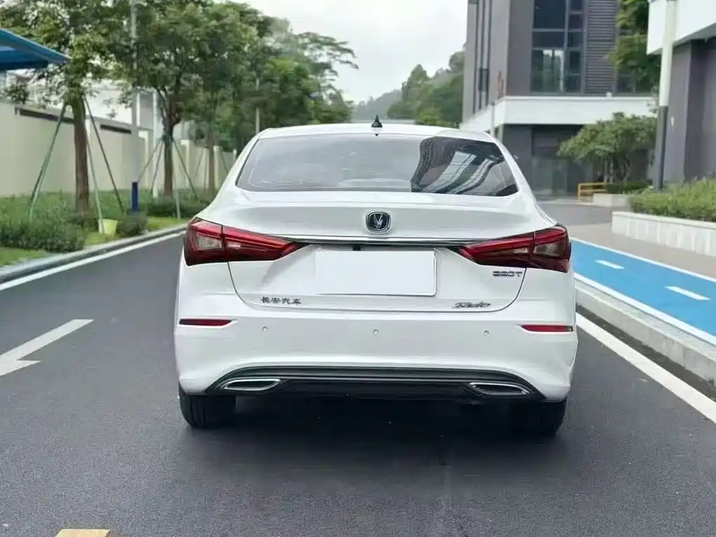 صورة 8 - Changan Eado