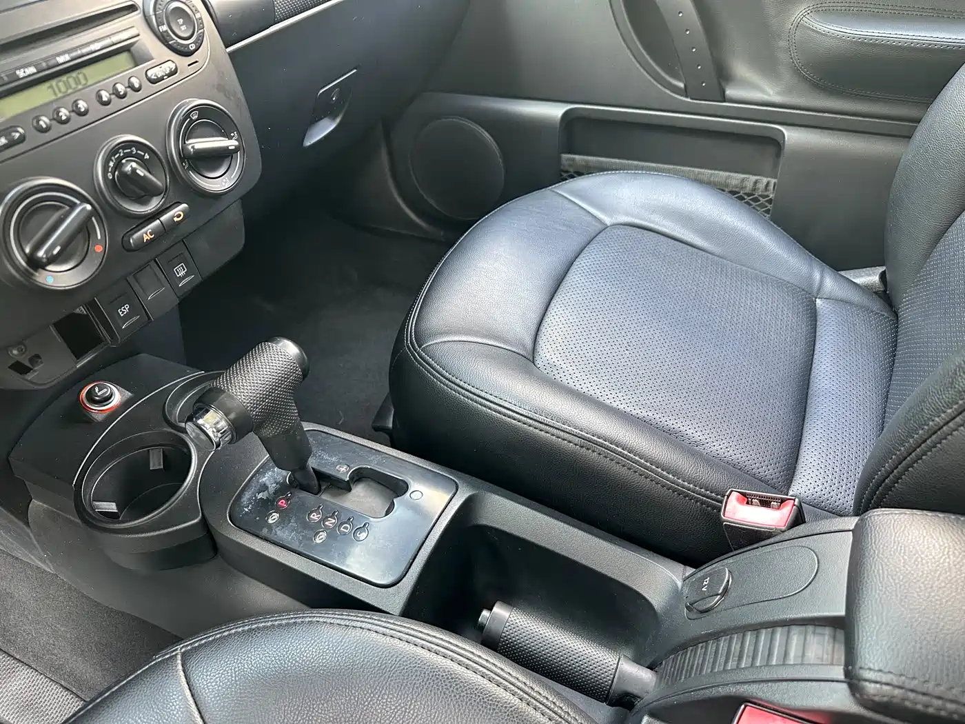 Volkswagen Beetle 2010 Model 1.6 AT фото 14
