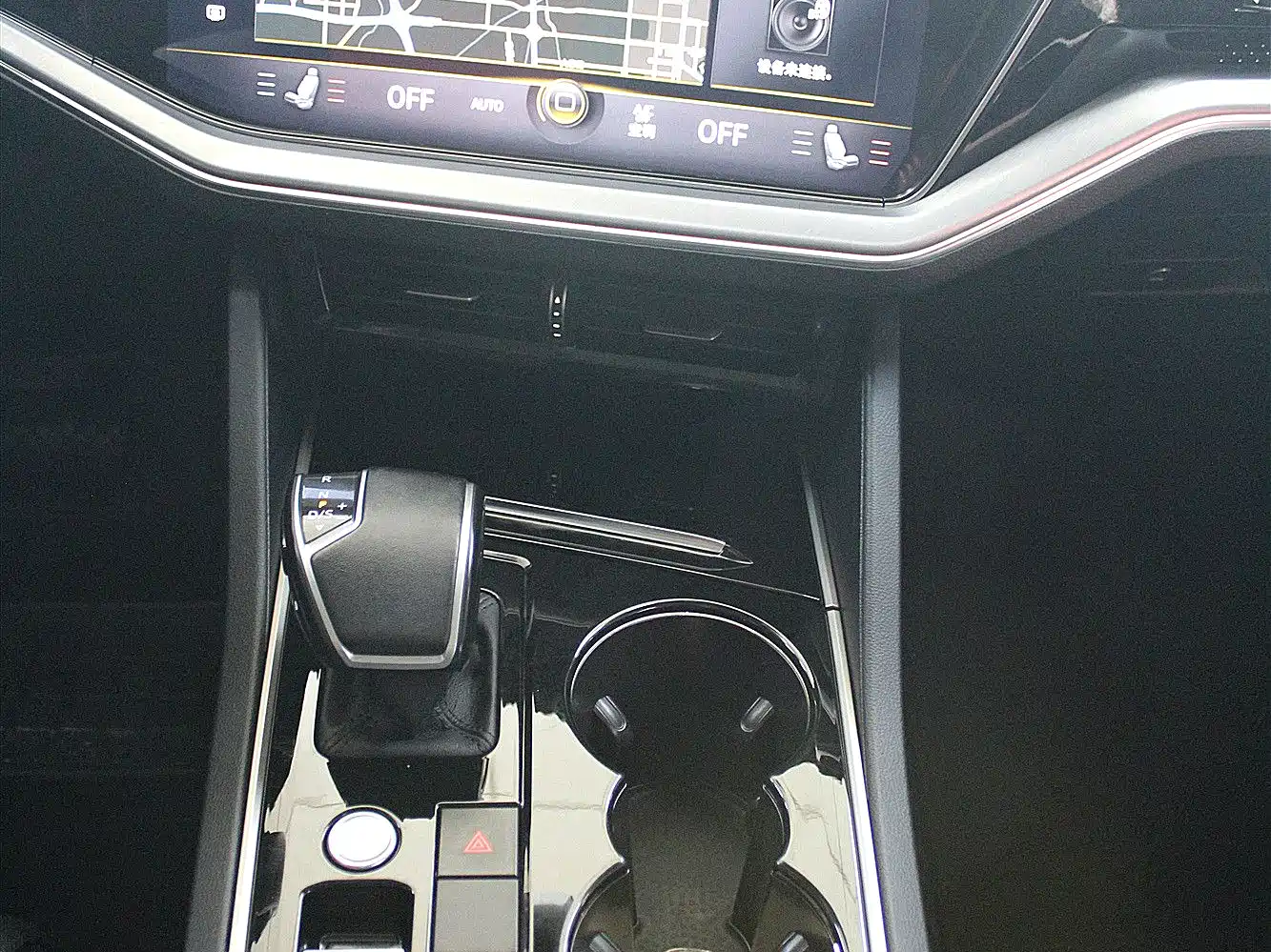 Volkswagen Touareg 2019 3.0TSI Sharp Edge Edition China VI фото 11