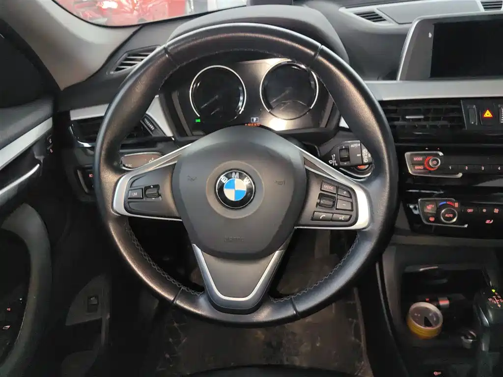 BMW X1 2019 sDrive18Li Fashion Model фото 7