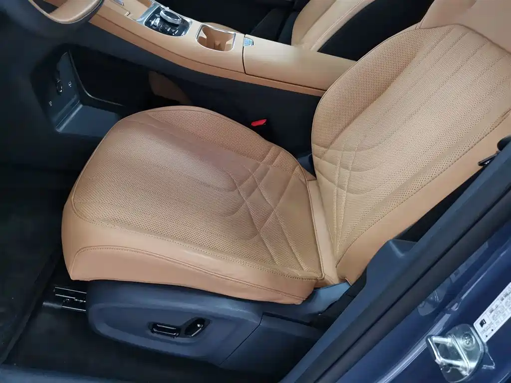 Geely Galaxy Galaxy Starship 7 EM-i 2025 120km Navigation Edition фото 15