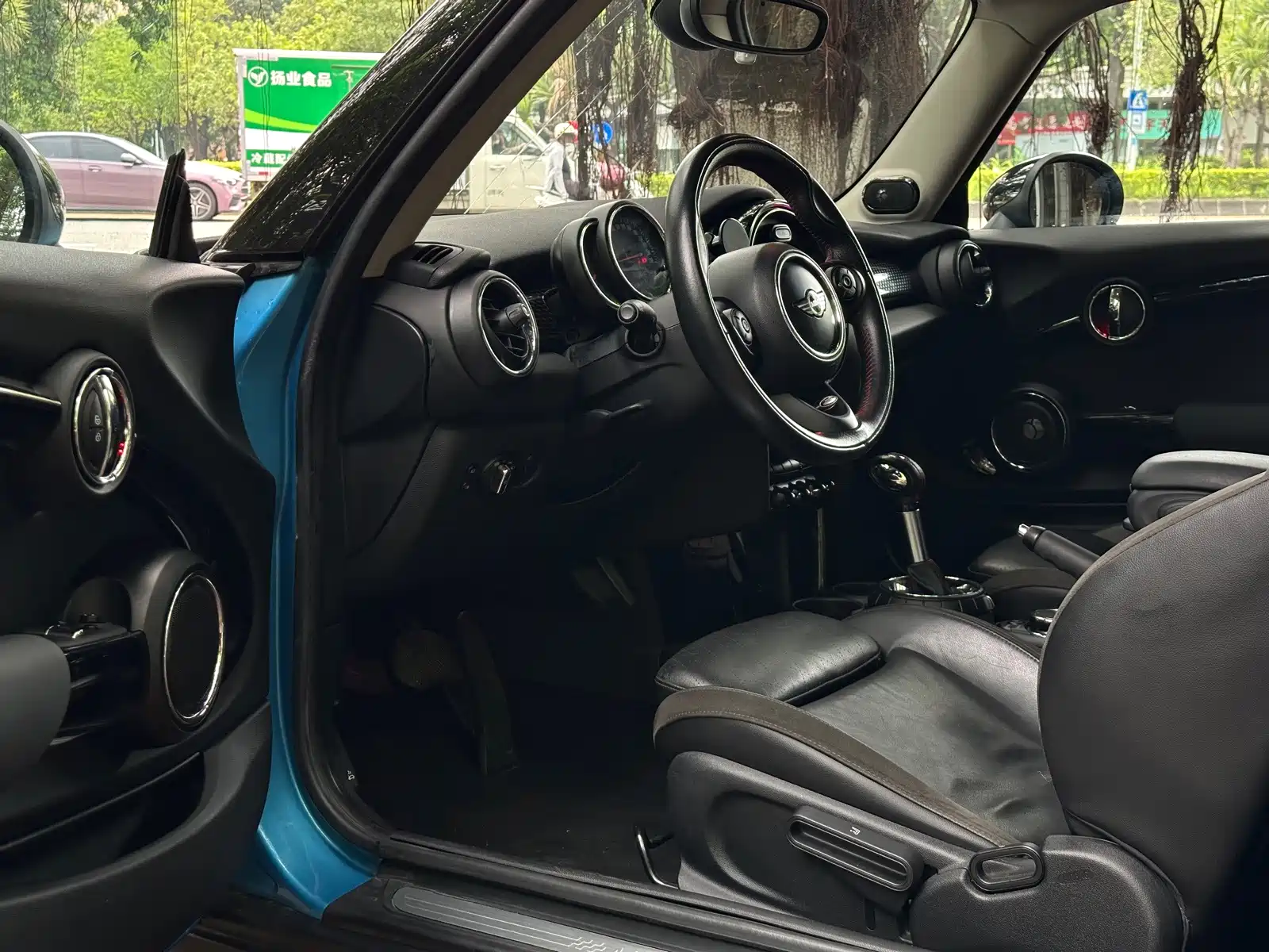 Фото 7 - MINI MINI