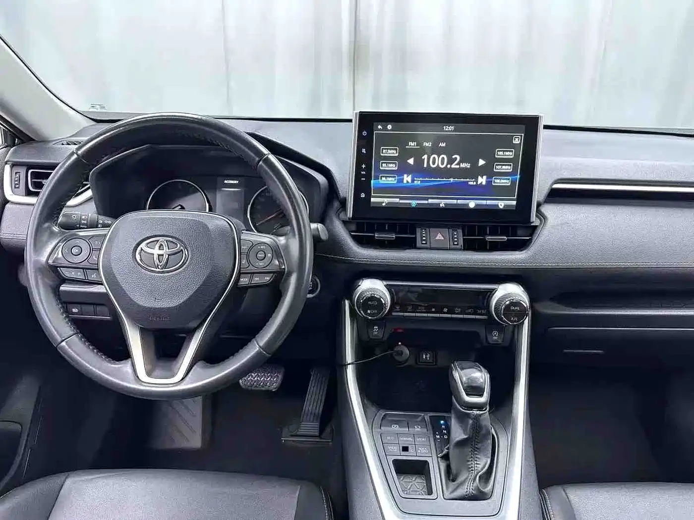 Toyota Wildlander 2022 2.0L CVT AWD Luxury Edition фото 4