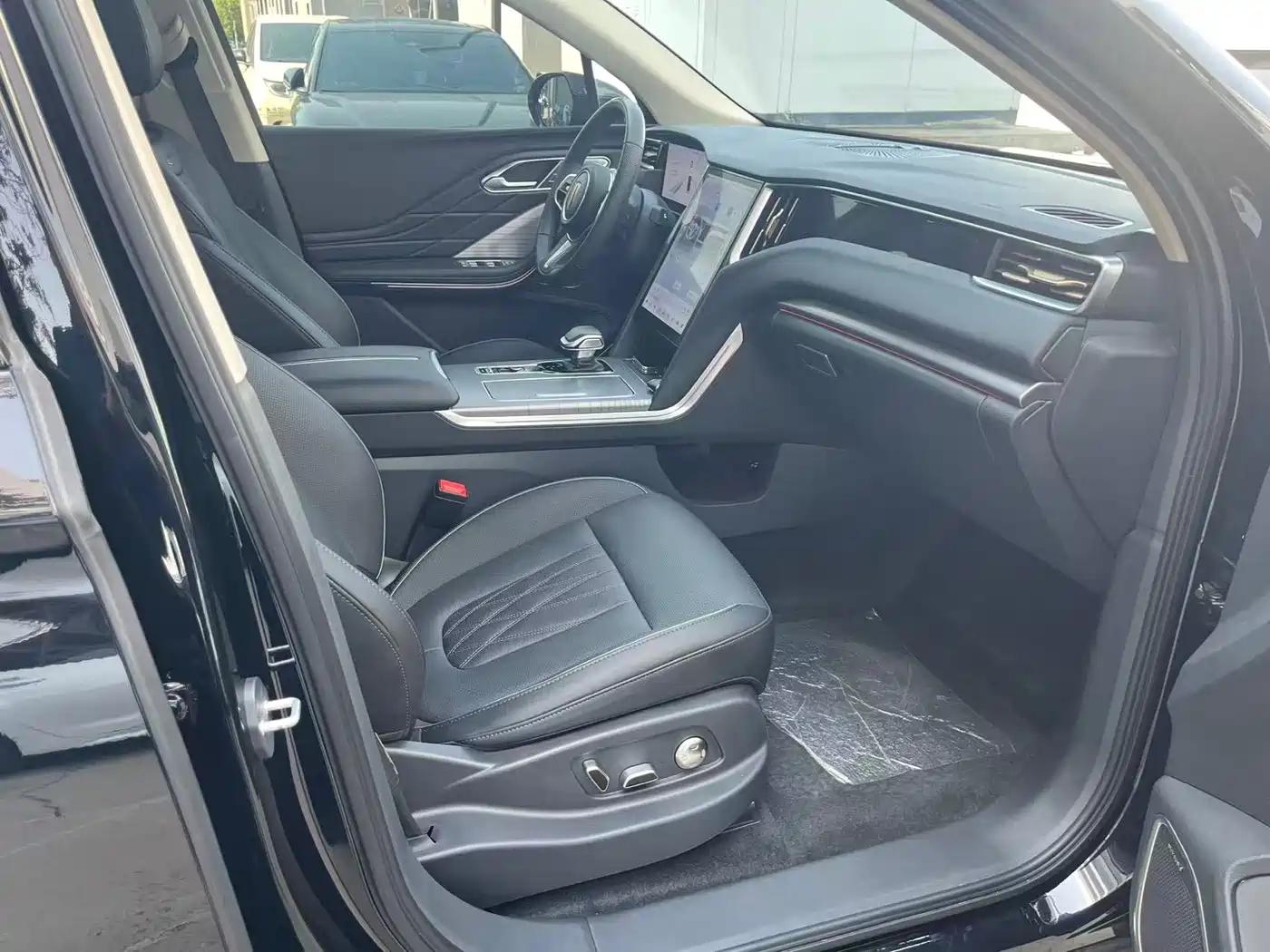 Hongqi HS7 PHEV 2024 2.0T PHEV 4WD Flagship Edition 6-seater фото 36
