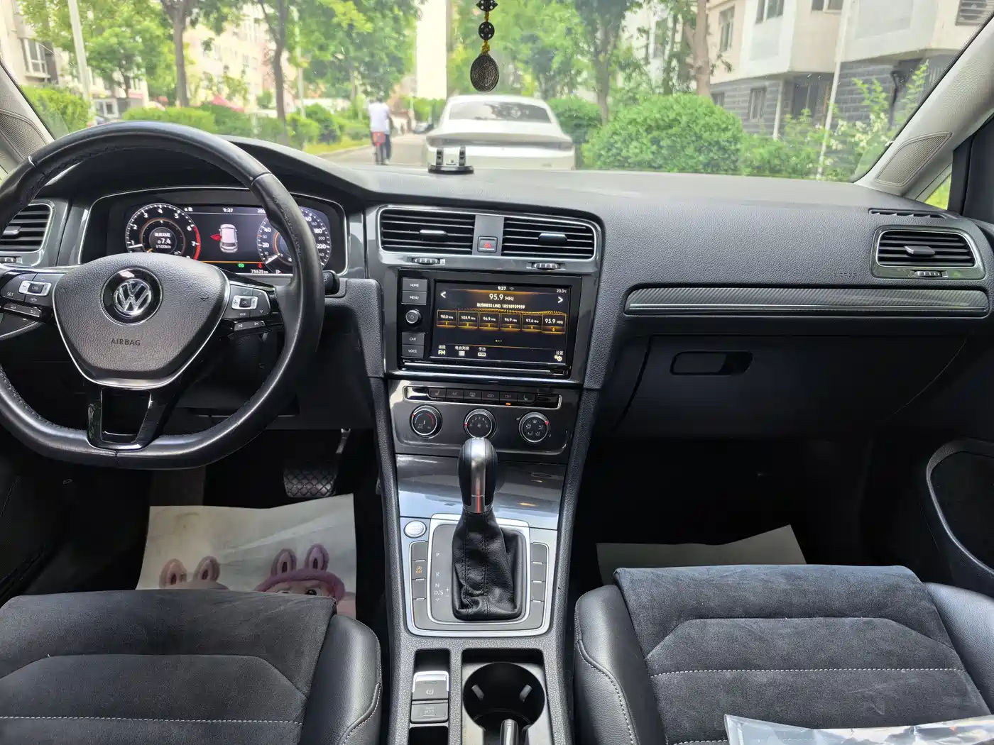 Volkswagen Golf 2020 Beloved Edition 280TSI DSG Luxury фото 4