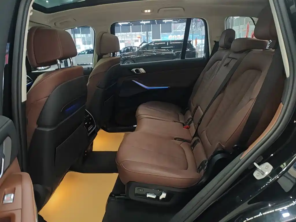 BMW X7 2021 xDrive40i Leading Luxury Package фото 17