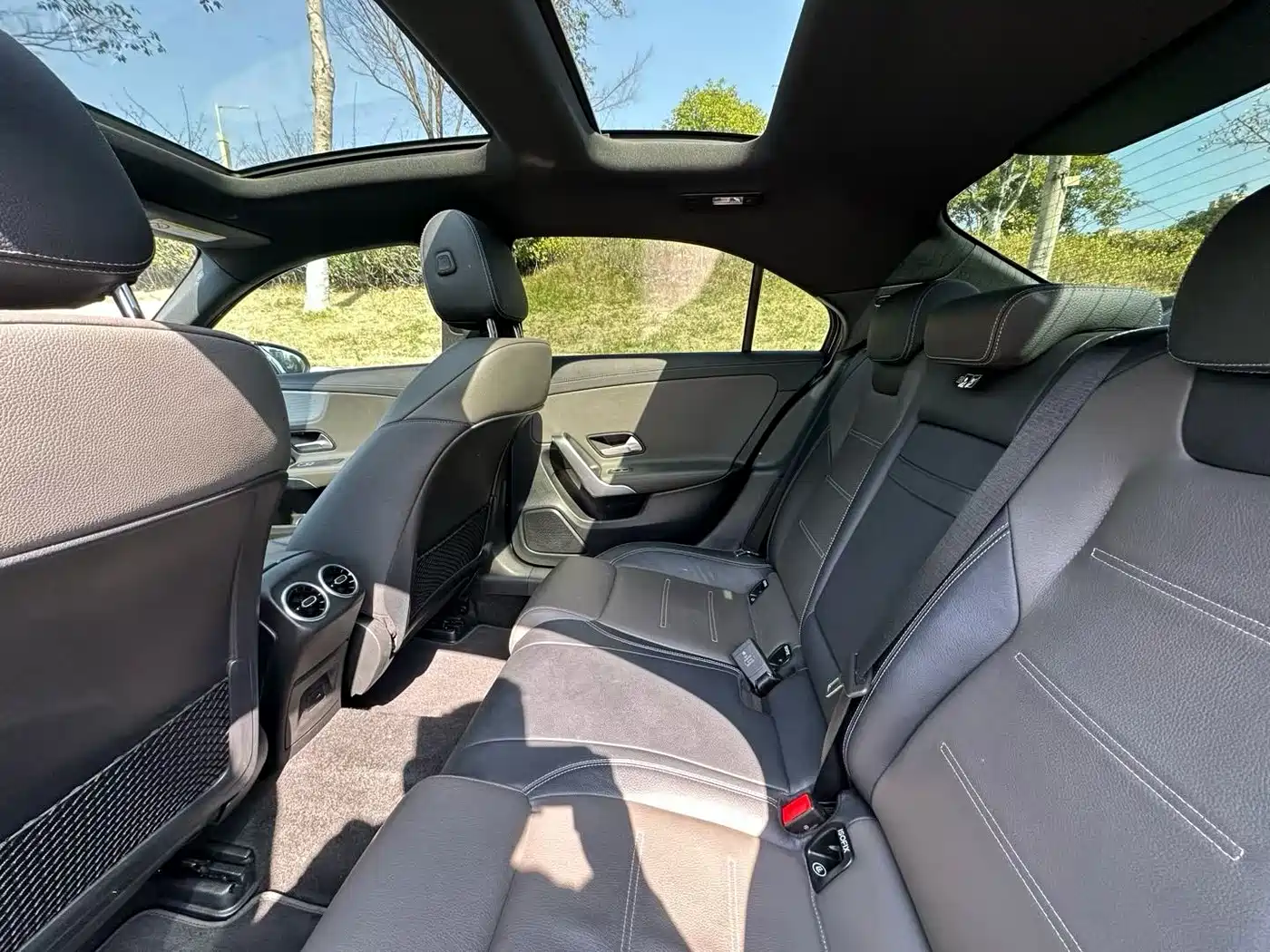 Mercedes-Benz A-Class AMG 2023 Model Year AMG A 35 L 4MATIC фото 6