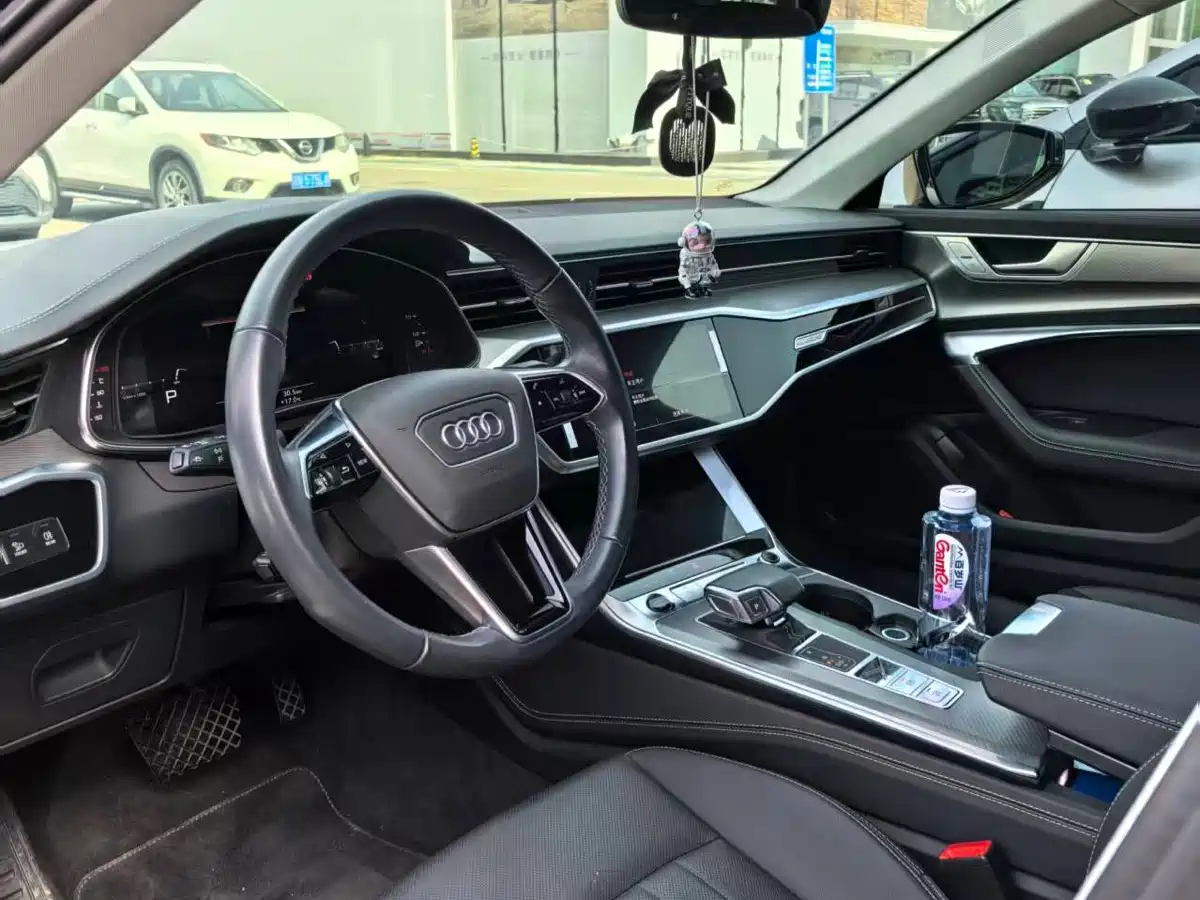 AUDI A6 (IMPORT)