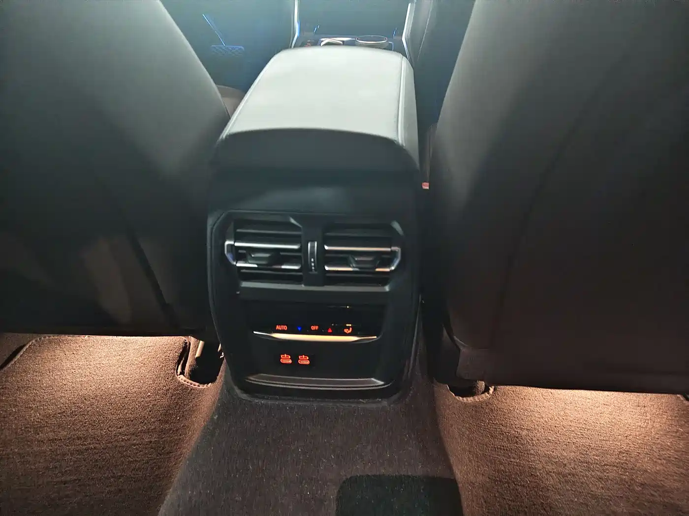 BMW 3 Series 2025 325Li M Sport Package фото 9