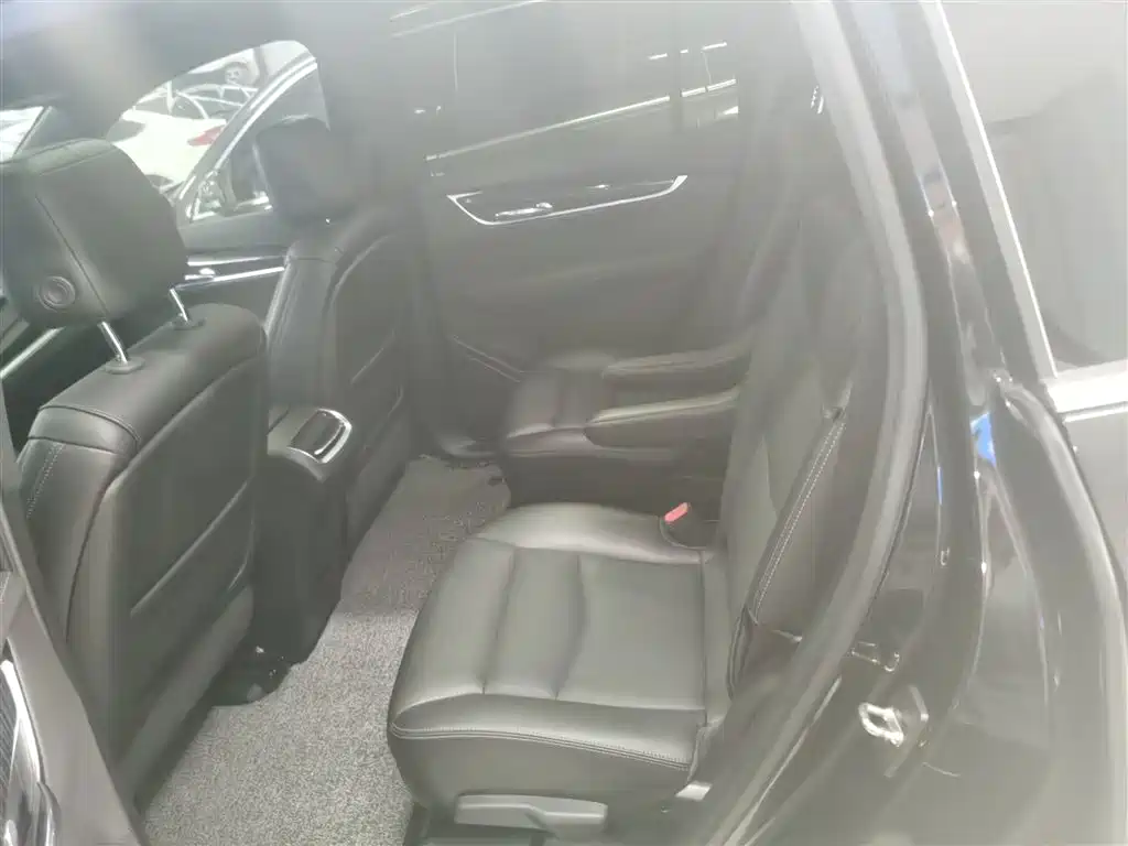 Cadillac XT6 2022 2.0T 6-Seater 4WD Luxury 120th Anniversary Limited Edition фото 17
