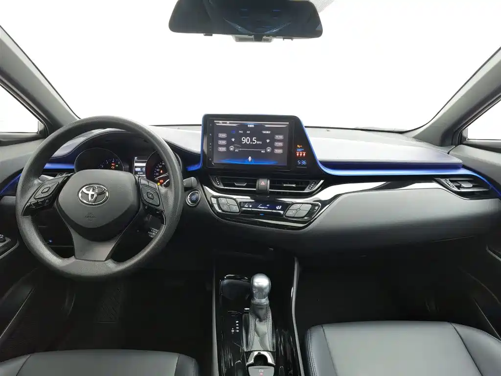 Toyota C-HR 2020 Model 2.0L Leading фото 5