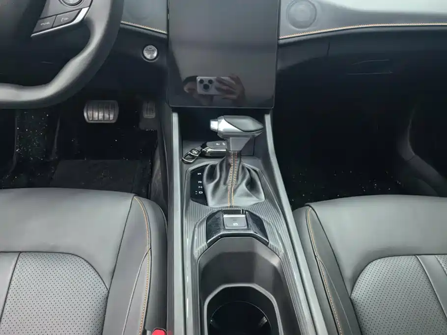 Dongfeng Aeolus Yixuan GS 2025 2025 Model Mach Edition 1.5L Automatic Starlight Edition