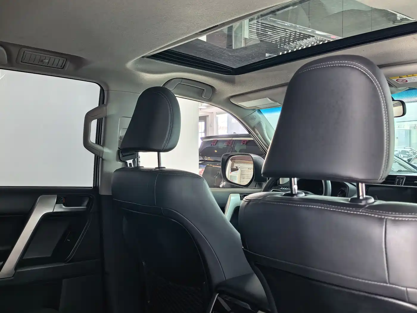 Toyota Prado 2019 3.5L Automatic TX-L Zunxiang Edition with Rear-mounted Spare Tire фото 11