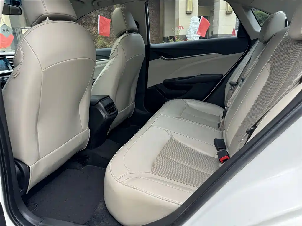 Фото 5 - Buick Excelle
