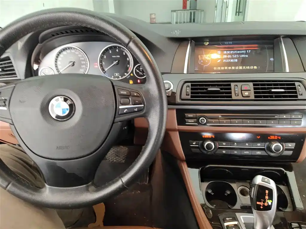 BMW 5 Series 2014 525Li Leading фото 6