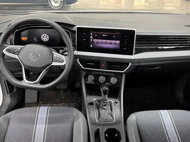 Volkswagen Sagitar 2024 200TSI DSG Flying Edition фото 3