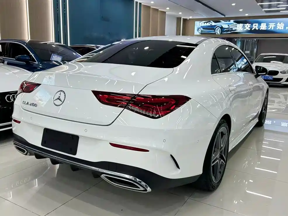 Mercedes-Benz CLA (Import) 2020 CLA 200 фото 9