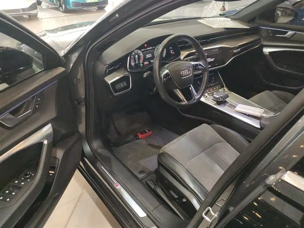 Audi A6L 2021 45 TFSI Exclusive Sport фото 12