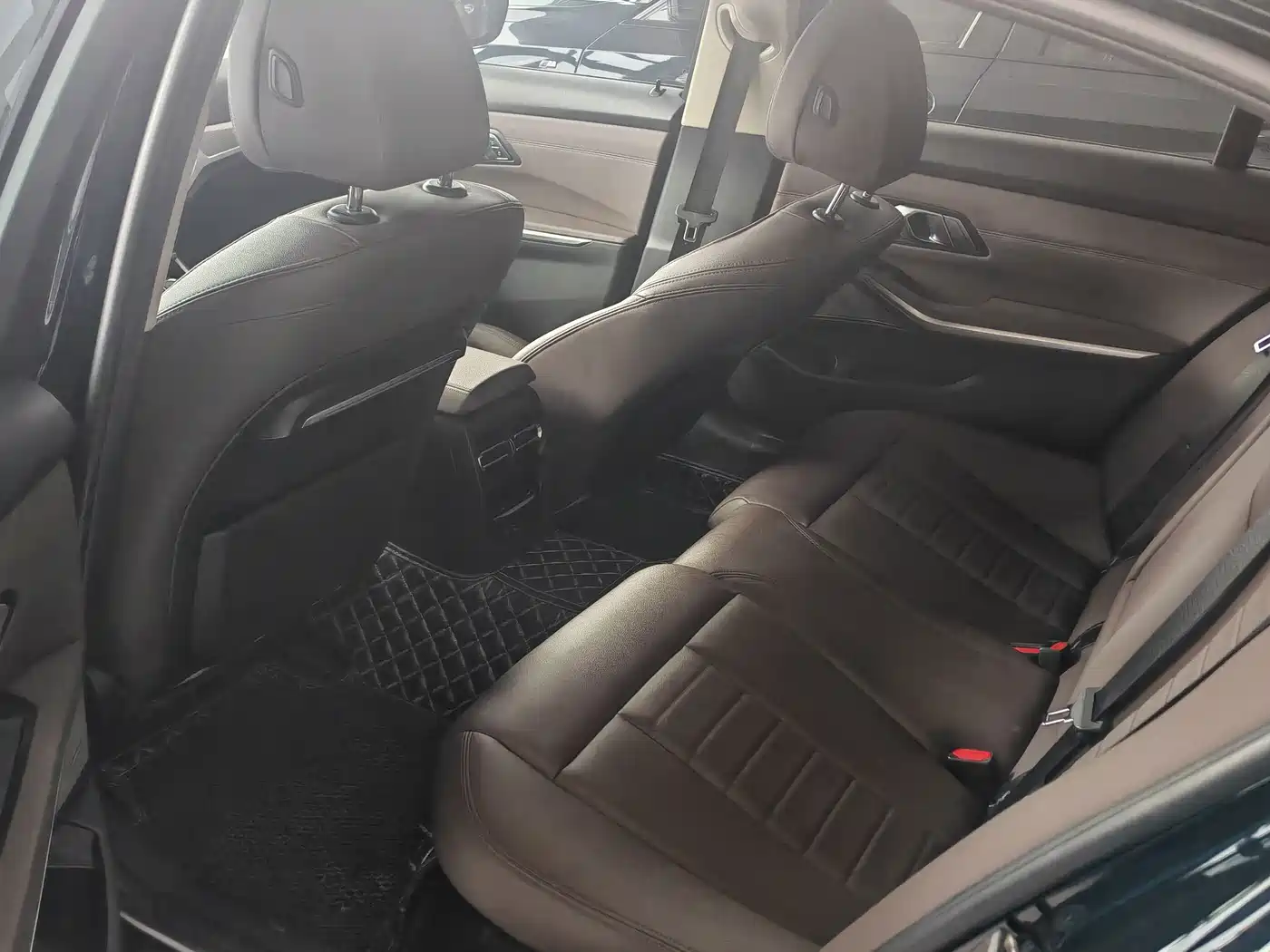 BMW 3 Series 2020 Facelift 325Li M Sport Night Edition фото 6