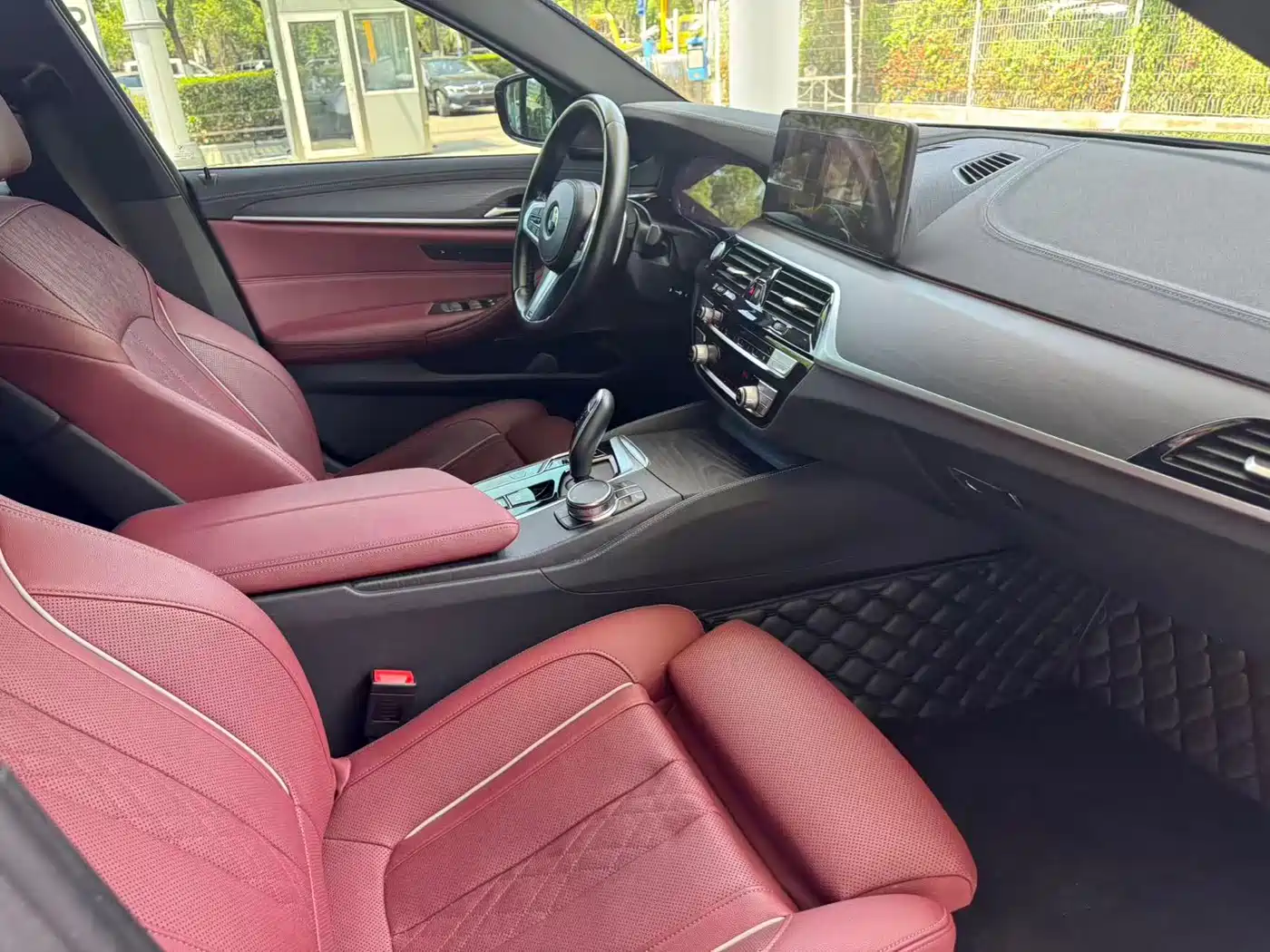 BMW 5 Series 2022 530Li Exclusive M Sport Package фото 19