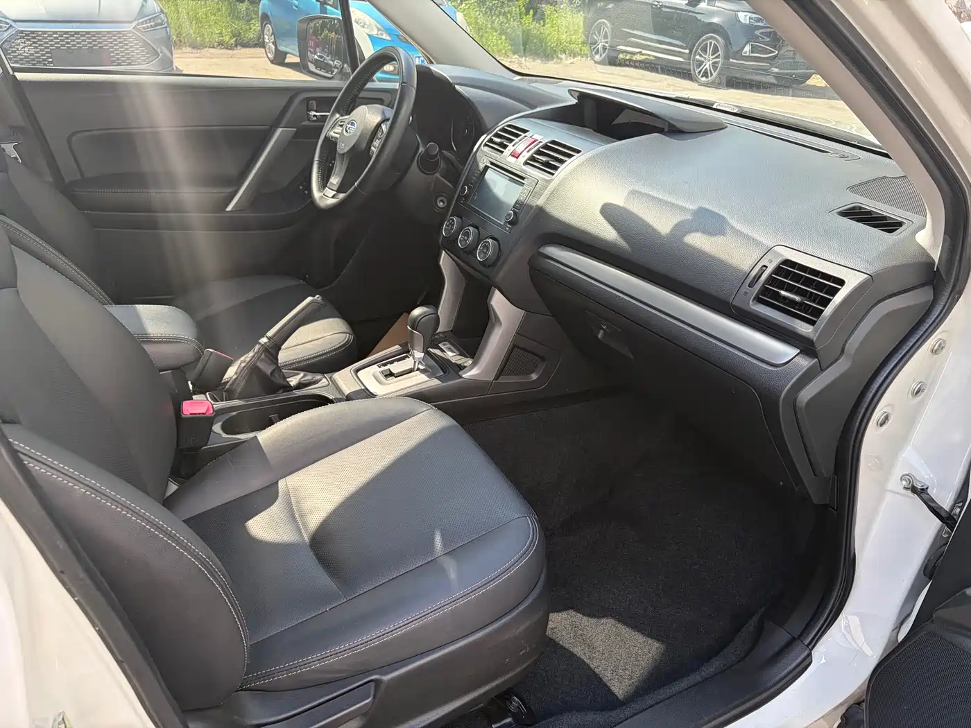 Subaru Forester 2013 2.0i Automatic Luxury Navigation Edition фото 5