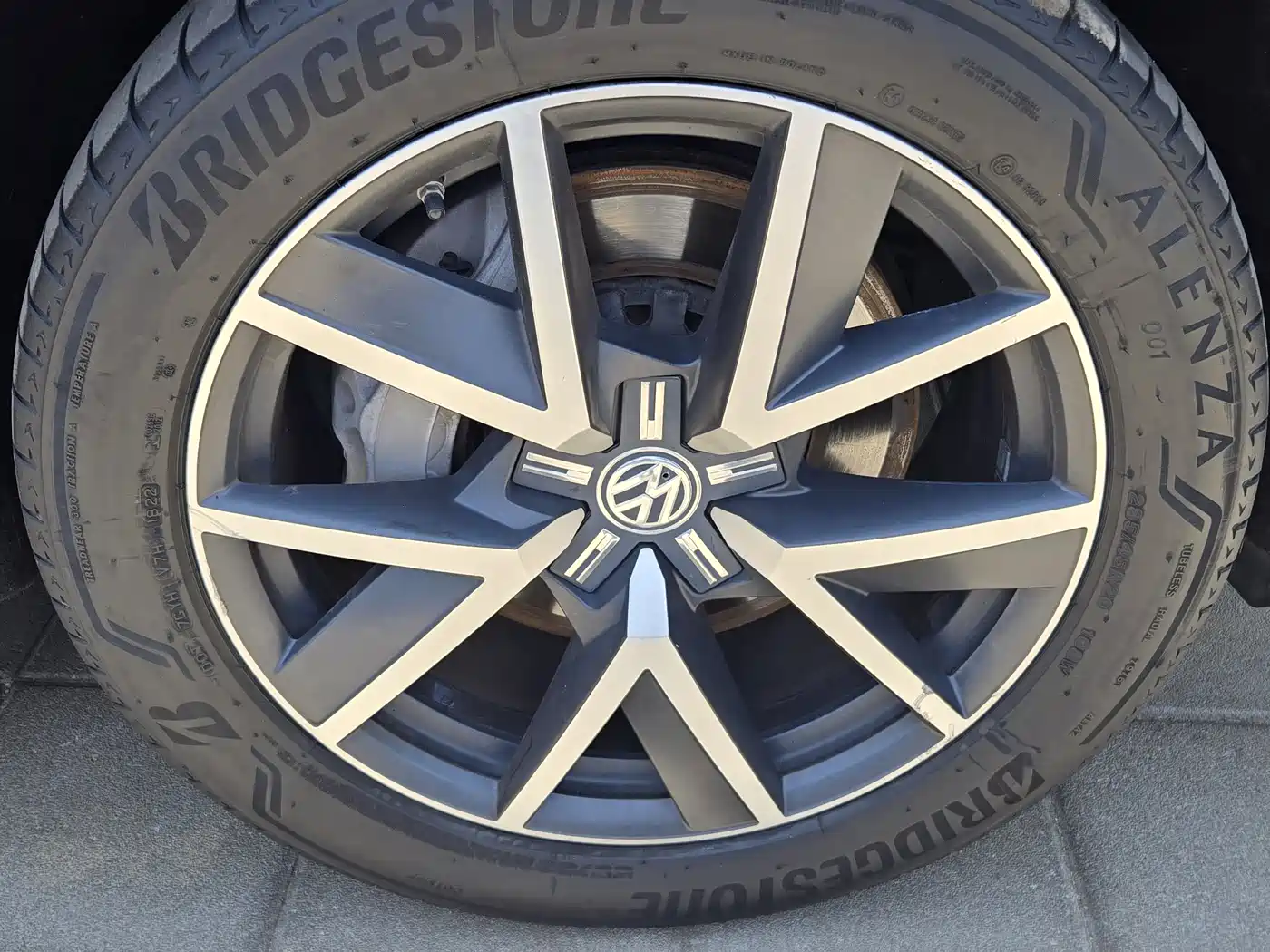 Volkswagen Touareg 2019 3.0TSI Sharp Edge Edition China VI фото 8