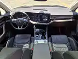 Фото 5 - Volkswagen Touareg